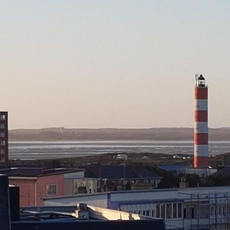 Berck: Front De Mer Avec Vue Sur La Plage Exteriör bild